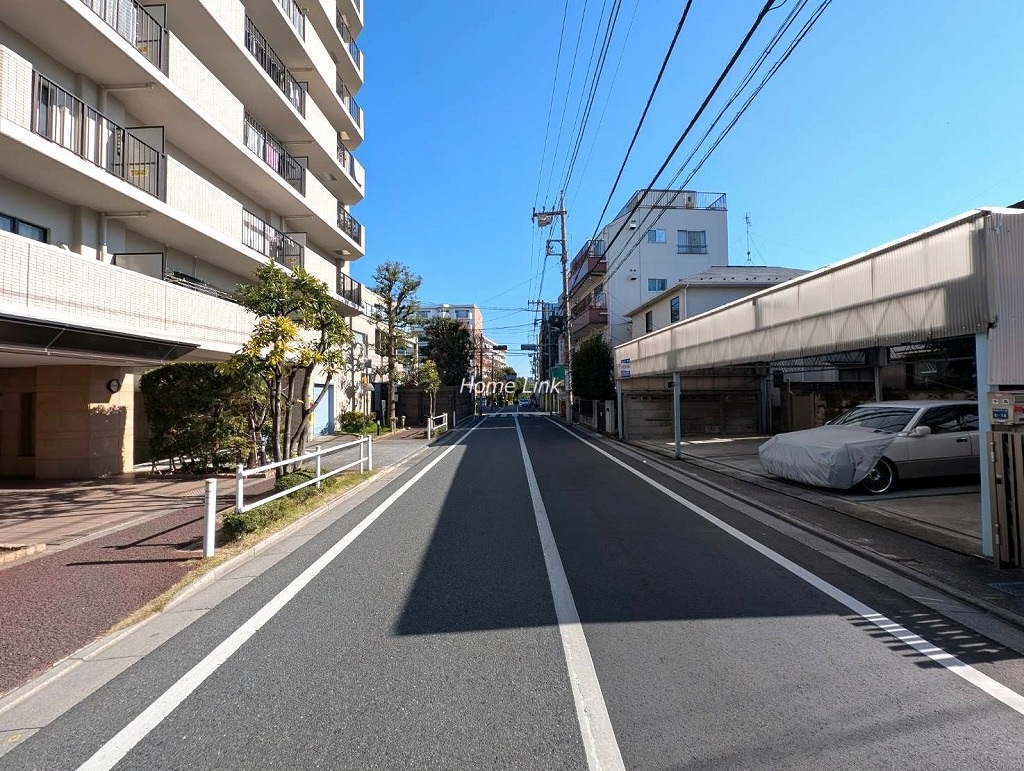 コート常盤台　前面道路